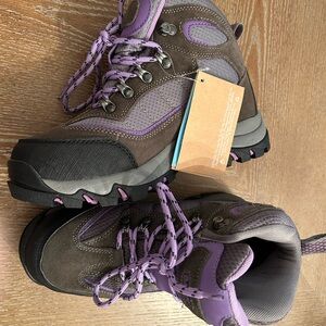 Women's Winter Boots in Purple and Brown
